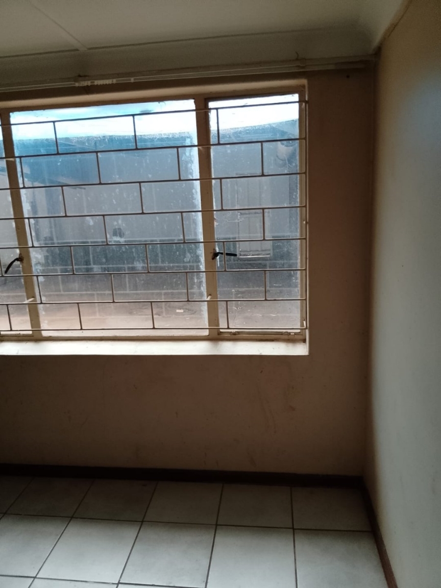 5 Bedroom Property for Sale in Roosheuwel North West